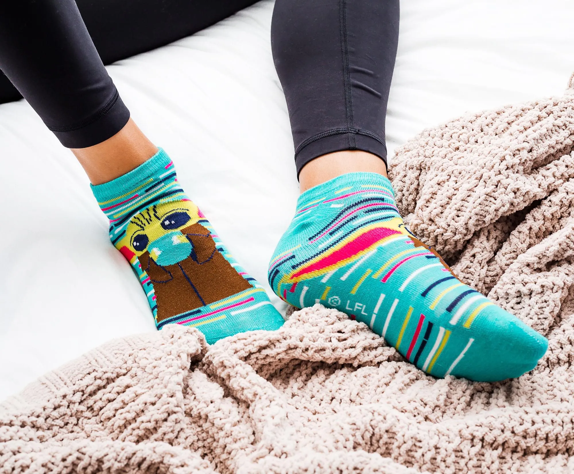 Star Wars: The Mandalorian Unisex Low-Cut Socks | Set A | 5 Pairs | Size 4-10